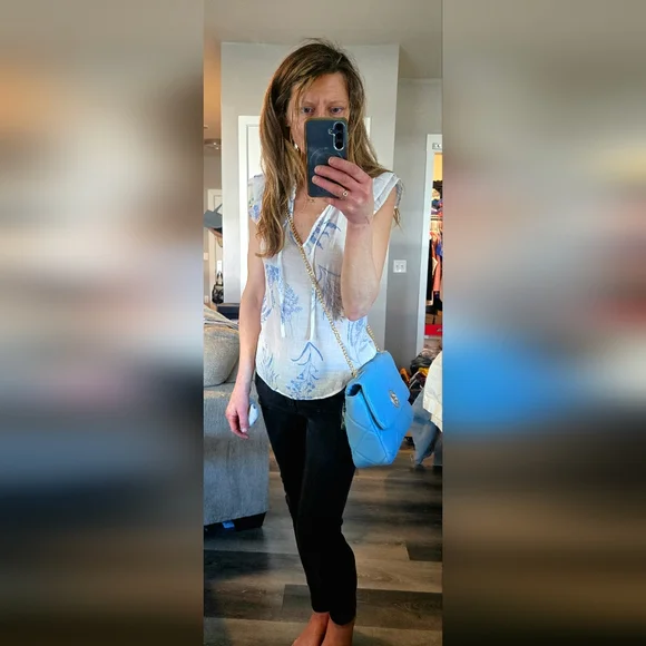 Badgley Mischka Quilted Light Blue Gold Chain Shoulder Bag NWT - Picture 9 of 9